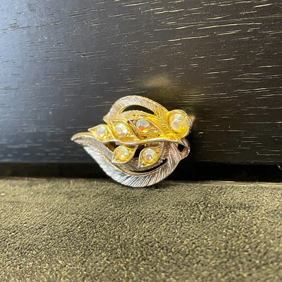 VTG signed AJC Brooch - Picture 3 of 4